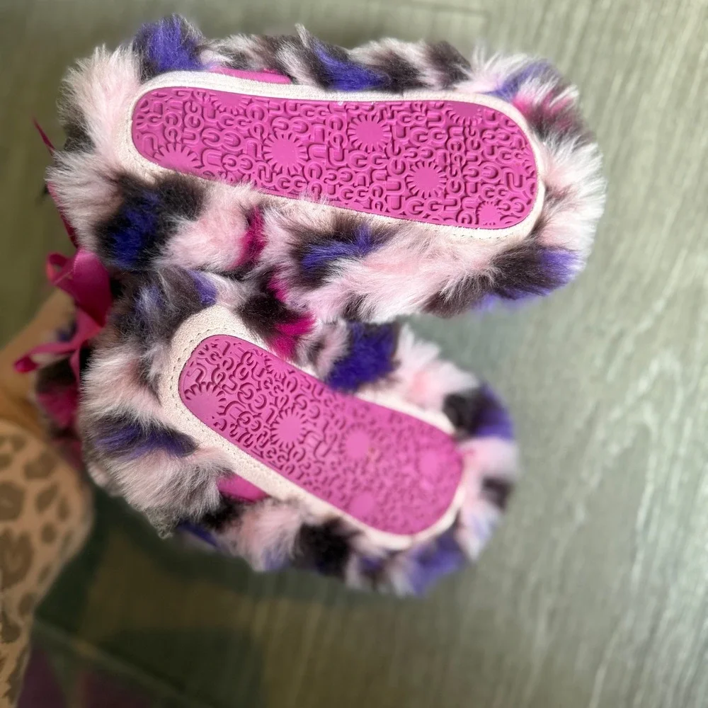UGG Kids Fuzzy Leopard Print Slippers Boots Pink Purple Sz 4‎